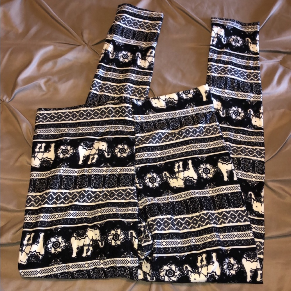 Rue 21 printed leggings